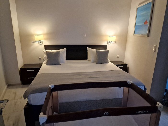 Fos by Naia — Guest room