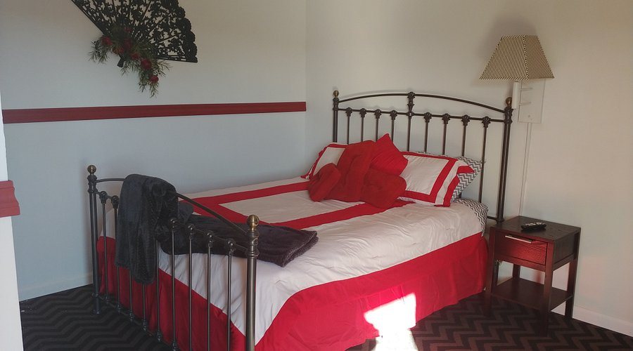 Fountain of Youth RV Park — Guest room