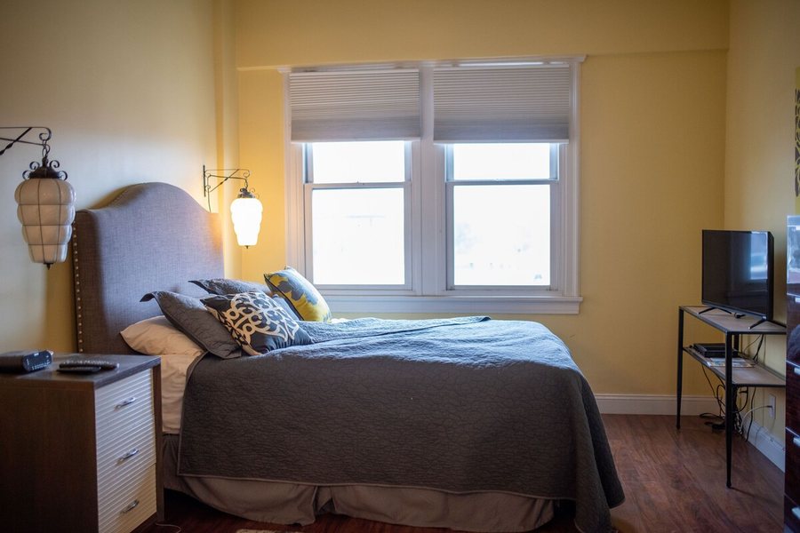Fountainview Inn — Guest room
