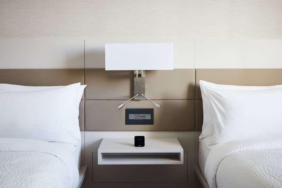 Four Ambassadors Apartments Miami Florida — Guest room