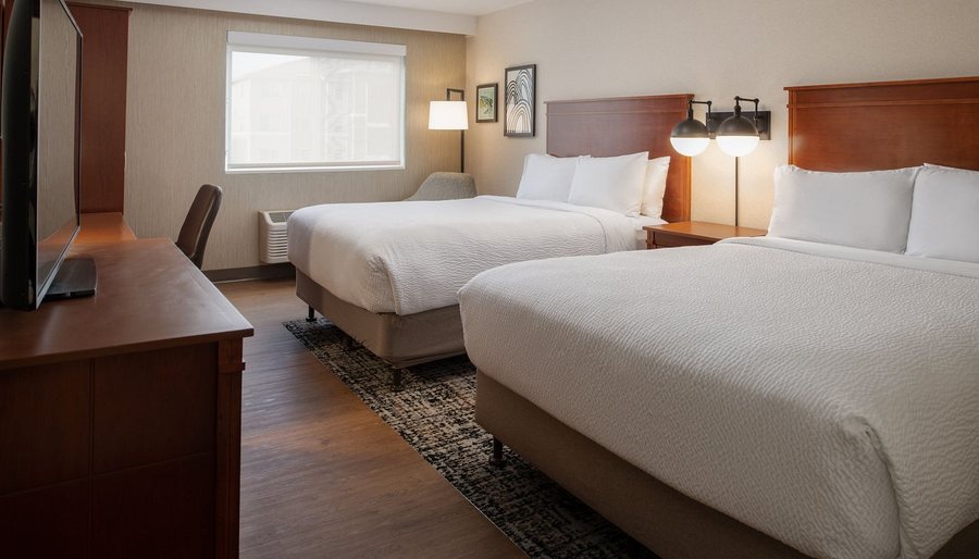 Four Points by Sheraton Bellingham Hotel Conference Center — Guest room