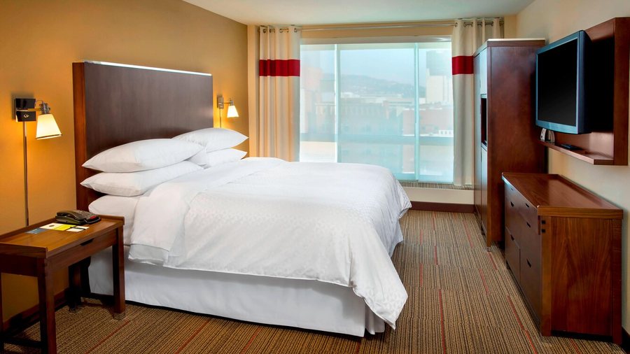 Four Points by Sheraton Charleston — Guest room