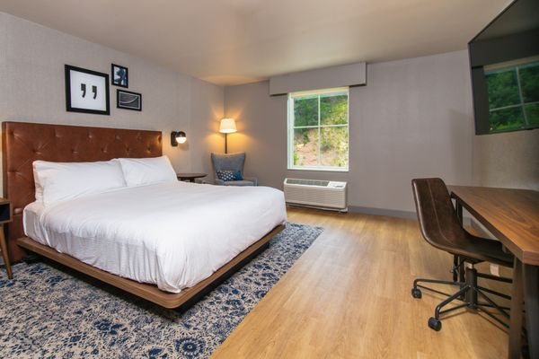 Four Points By Sheraton Deadwood — Guest room