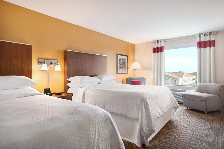 Four Points By Sheraton Fargo Medical Center — Guest room