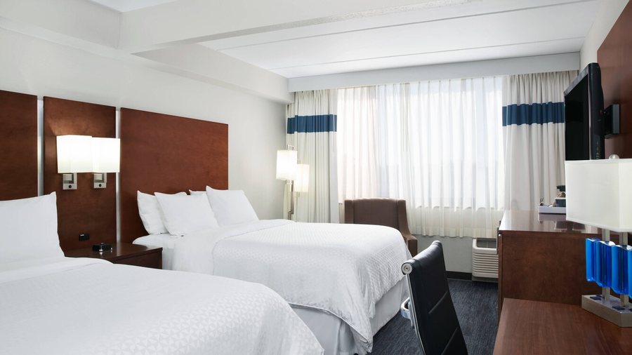Four Points by Sheraton Fort Myers Airport — Guest room