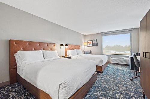 Four Points by Sheraton Jacksonville Baymeadows — Guest room