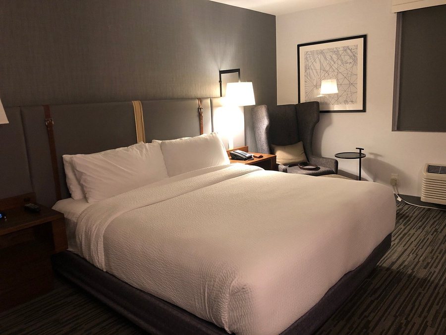 Four Points By Sheraton Los Angeles Westside — Guest room