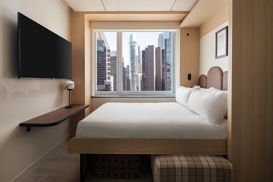 Four Points by Sheraton Midtown Times Square New York City New York — Guest room