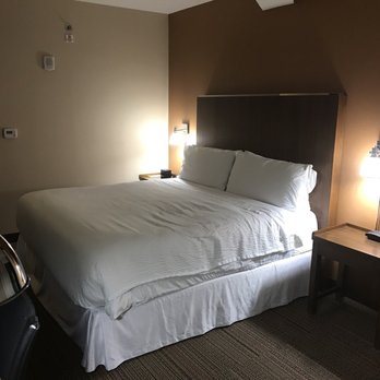 Four Points by Sheraton Newark Christiana Wilmington — Guest room