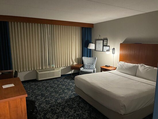 Four Points by Sheraton Raleigh Durham Airport — Guest room