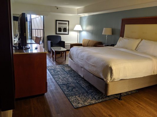 Four Points by Sheraton Richmond Airport — Guest room