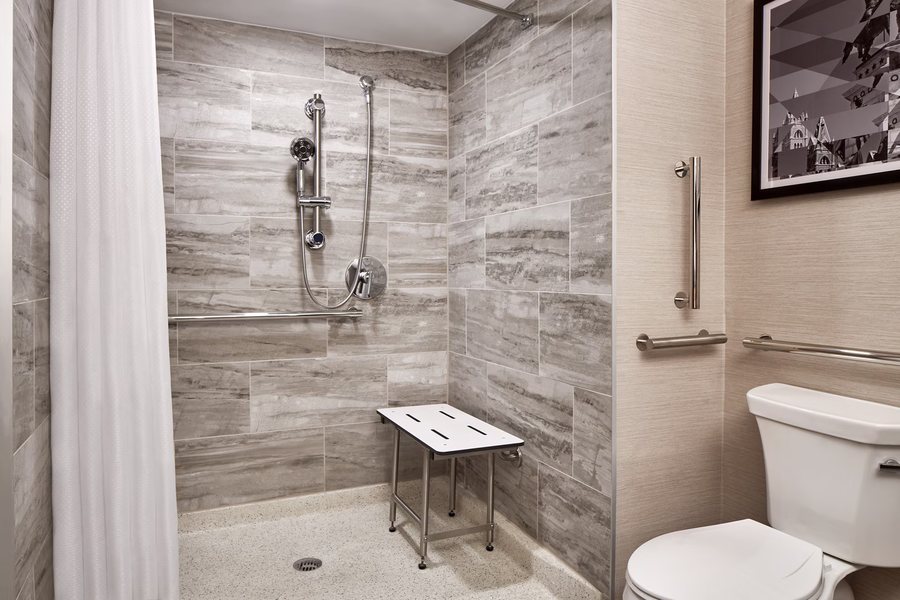 Four Points by Sheraton Richmond — Bathroom