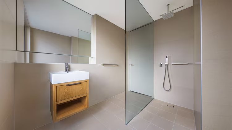 Four Points by Sheraton Sydney Central Park — Bathroom