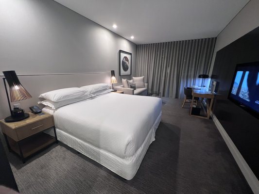 Four Points by Sheraton Sydney Central Park — Guest room