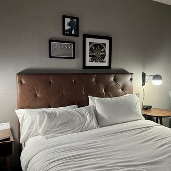 Four Points by Sheraton Yuma — Guest room