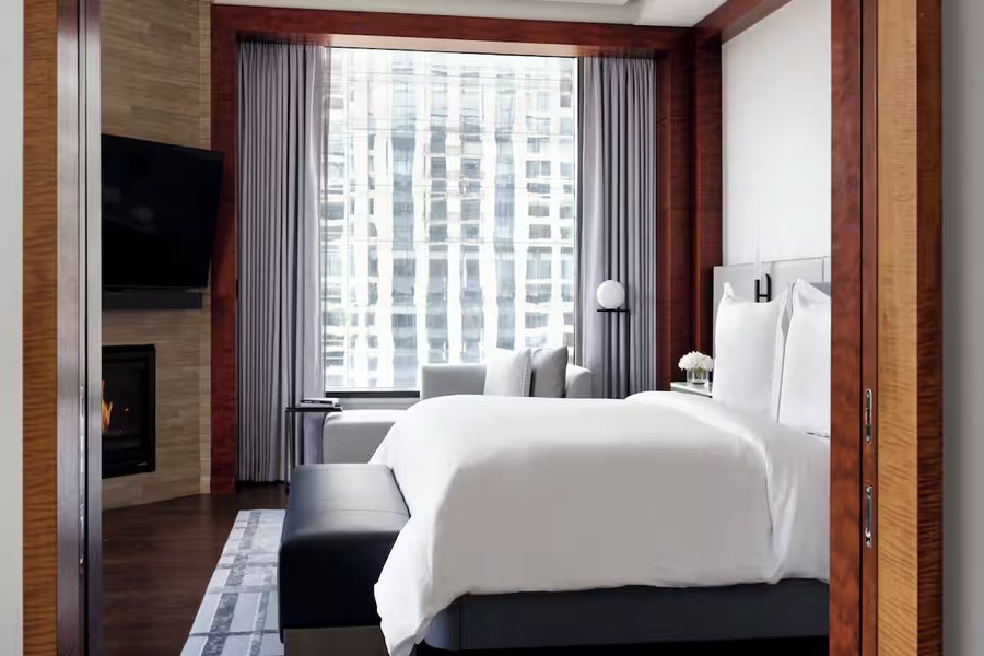 Four Seasons Hotel Denver — Guest room