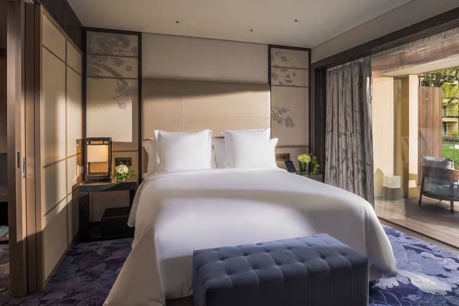 Four Seasons Hotel Kyoto — Guest room