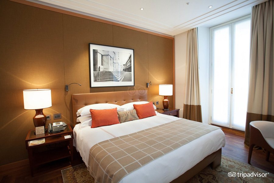 Four Seasons Hotel Milano — Guest room