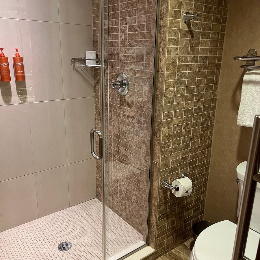 Four Winds Casino Resort — Bathroom