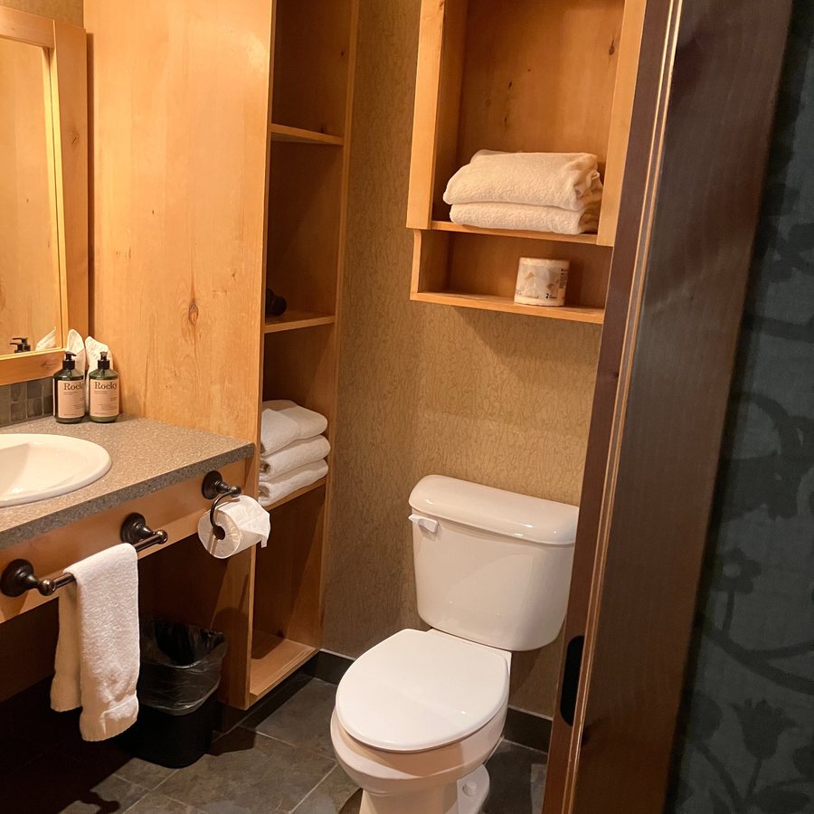 Fox n Fireweed Cabins — Bathroom