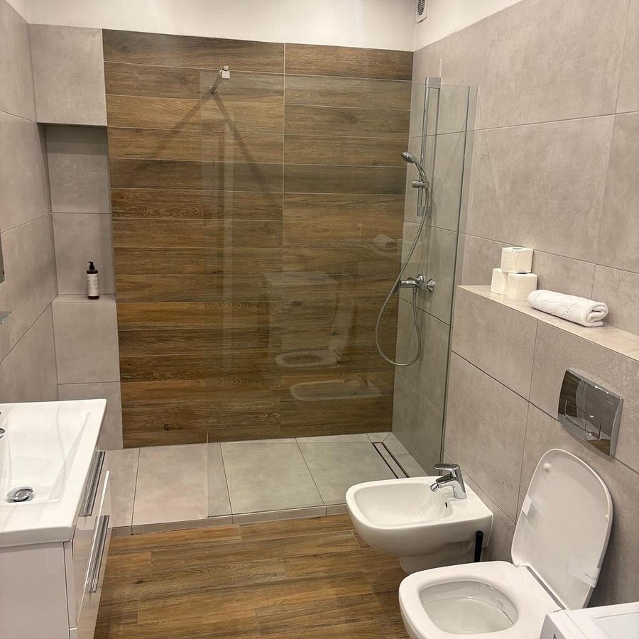 Fragola Apartments — Bathroom