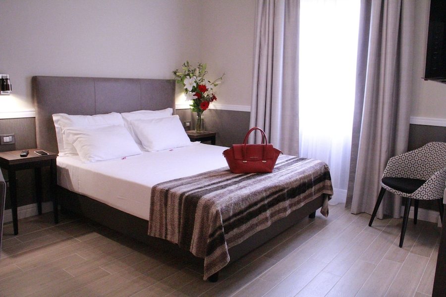 Fragrance Hotel St Peter — Guest room