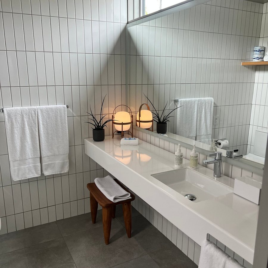 Frame Hotel SoCo — Bathroom