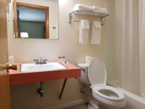 Franconia Notch Guest House — Bathroom
