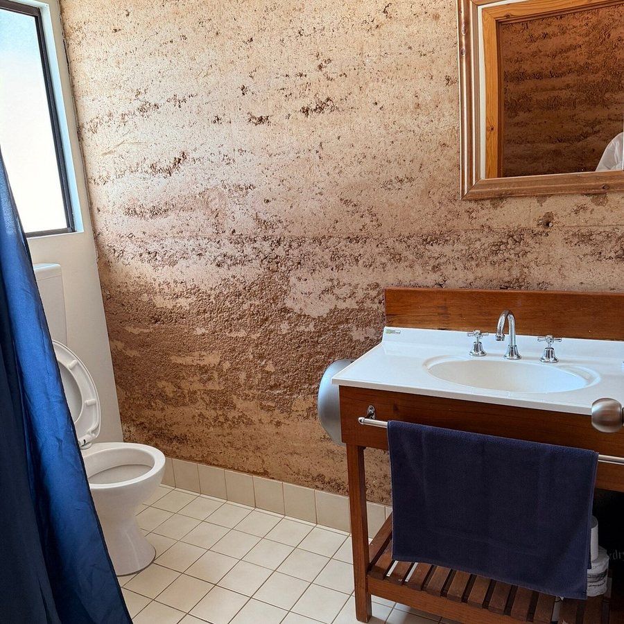 Fraser Range Station — Bathroom