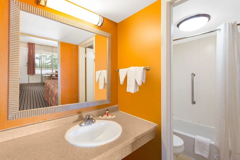 Fredricksburg Washington DC South KOA — Bathroom