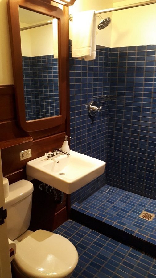 Freehand Chicago — Bathroom