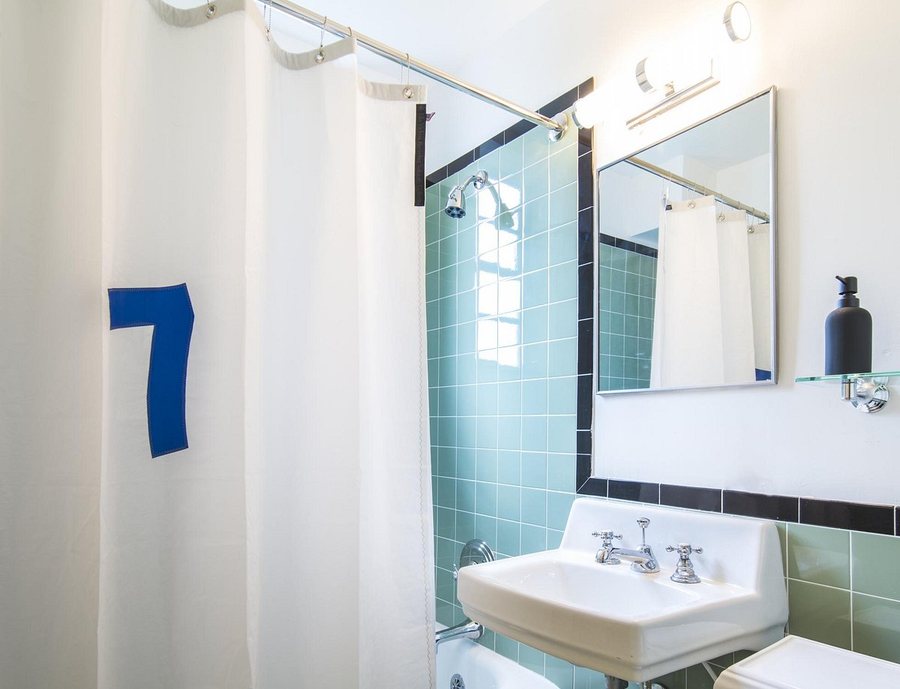 Freehand Miami Miami Beach Florida — Bathroom