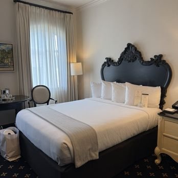 French Quarter Inn — Guest room