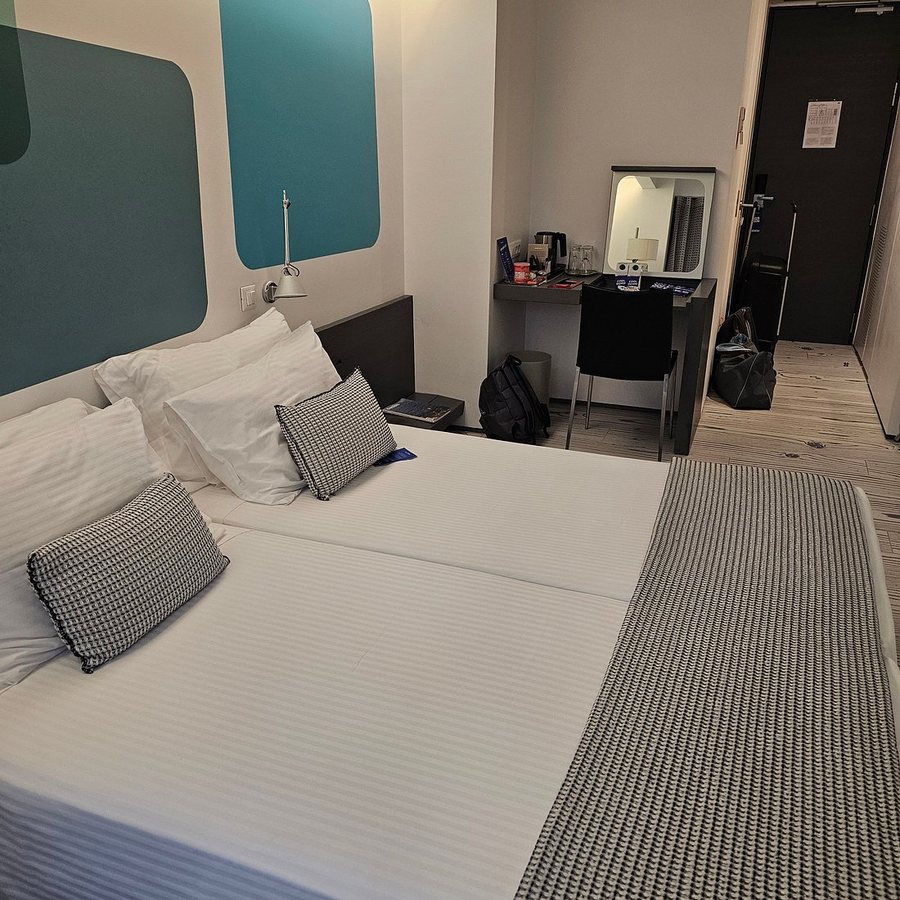 Fresh Hotel — Guest room