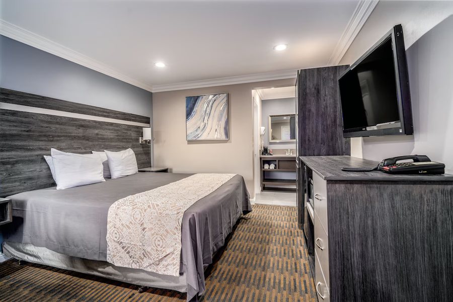 Friendly Hills Inn — Guest room