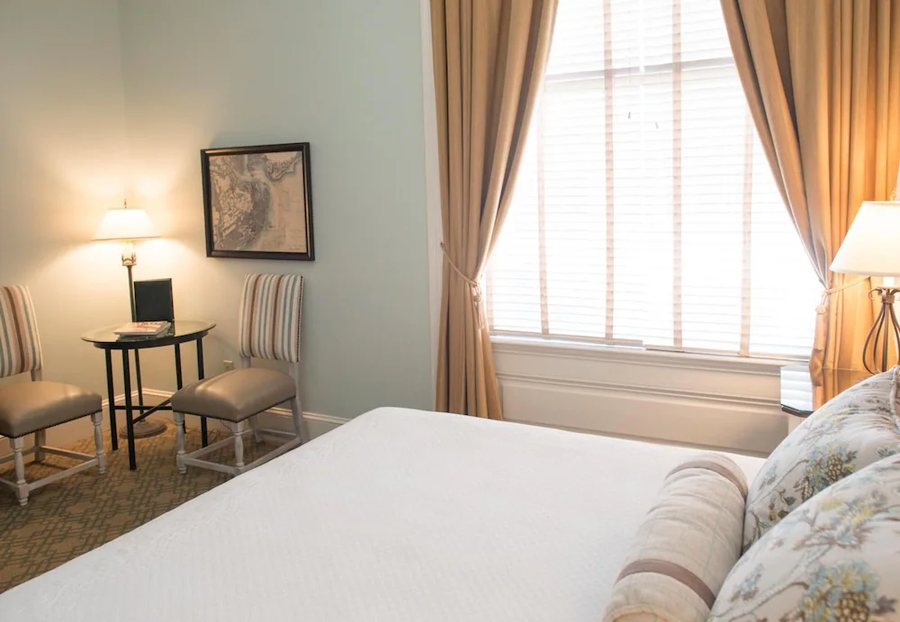 Fulton Lane Inn — Guest room