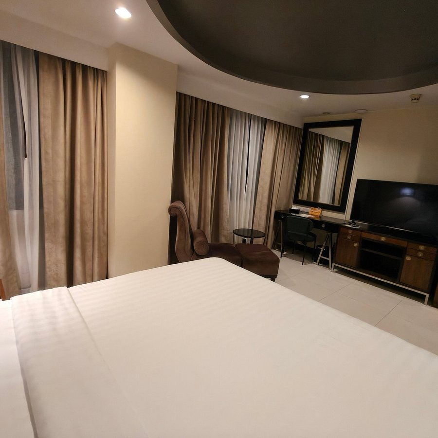 FuramaXclusive Asoke — Guest room