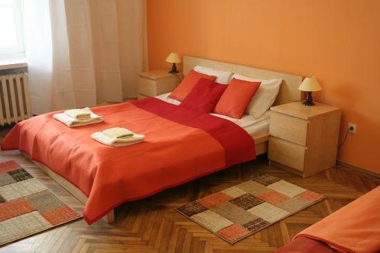 GA Apartments — Guest room