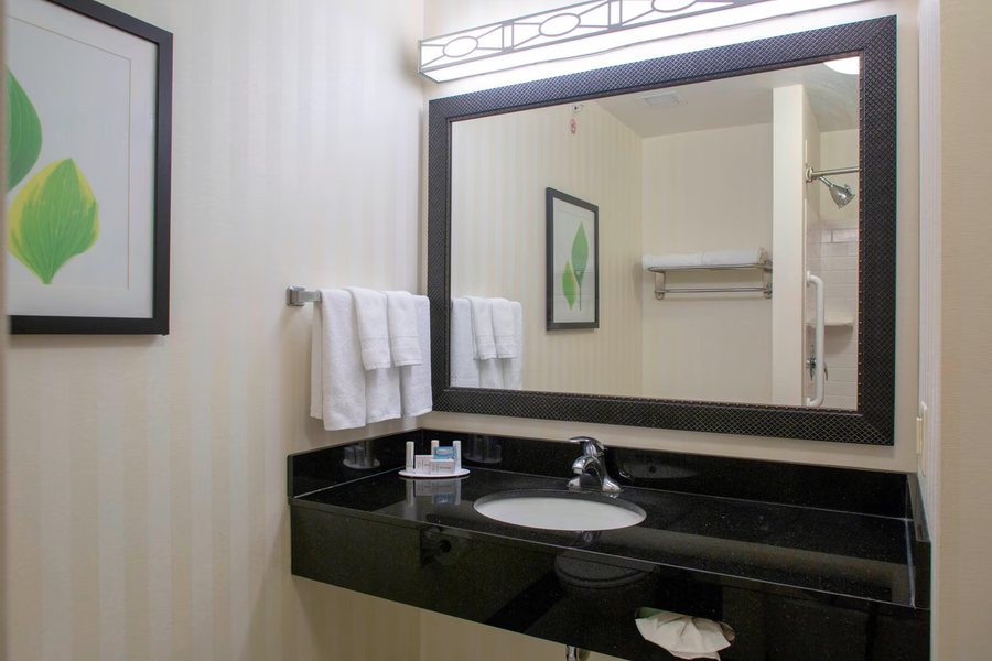 Gadsden Hotel — Bathroom