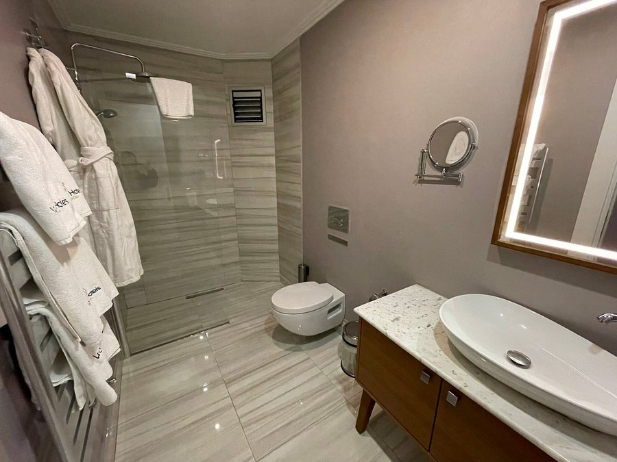 Galata Pera Suites Residence Istanbul — Bathroom