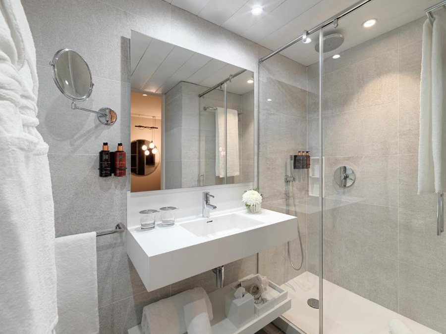 Gallery Hotel Barcelona Catalonia — Bathroom