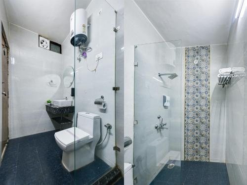 Gallivanto Inn — Bathroom