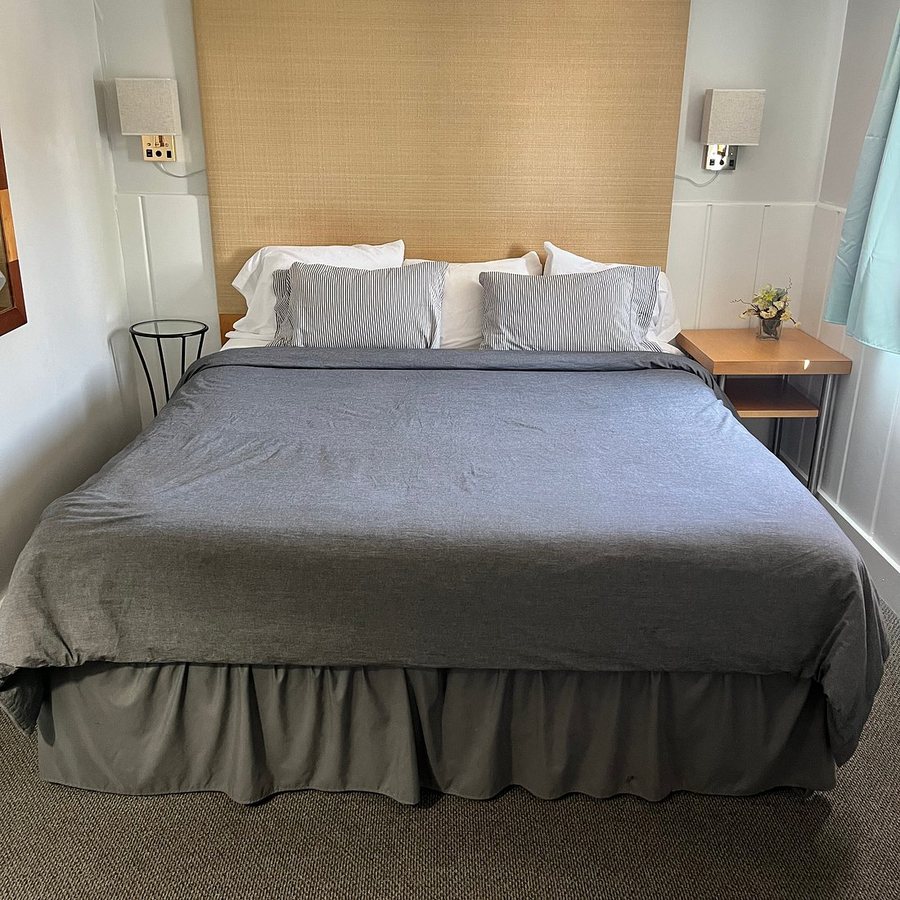 Gannett Peak Lodge — Guest room