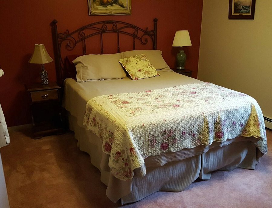 Garden Bed Breakfast — Guest room