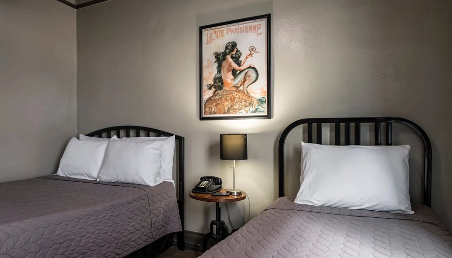 Gardner Hotel — Guest room