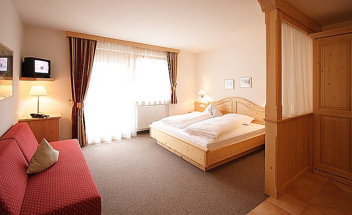 Garni Living — Guest room