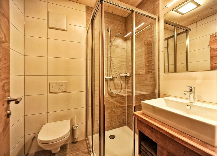 Gartenhotel Rosenhof — Bathroom
