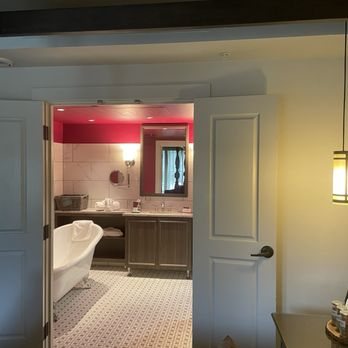 Gathering Place Resort Lodge — Bathroom