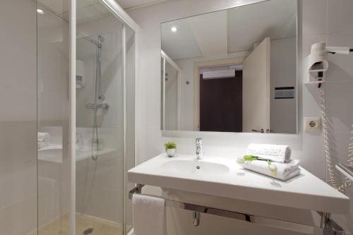 Gaudi Sagrada Familia Barcelona Catalonia — Bathroom