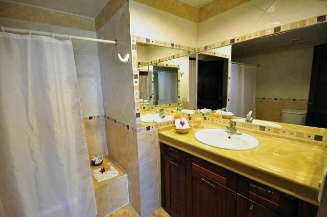 GAVA hostel — Bathroom